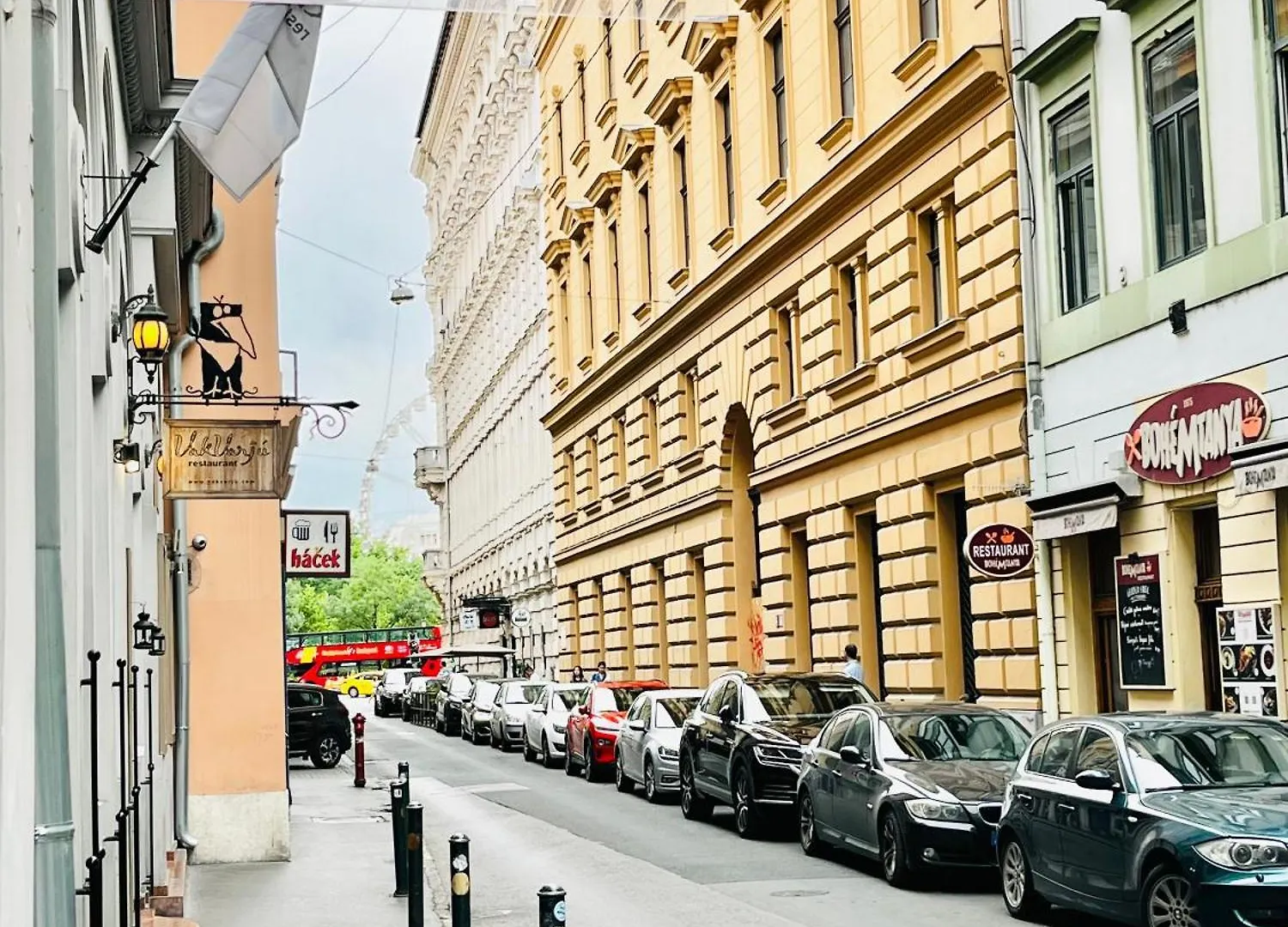 Apartment Paulay Green Terrace Budapest Hungary